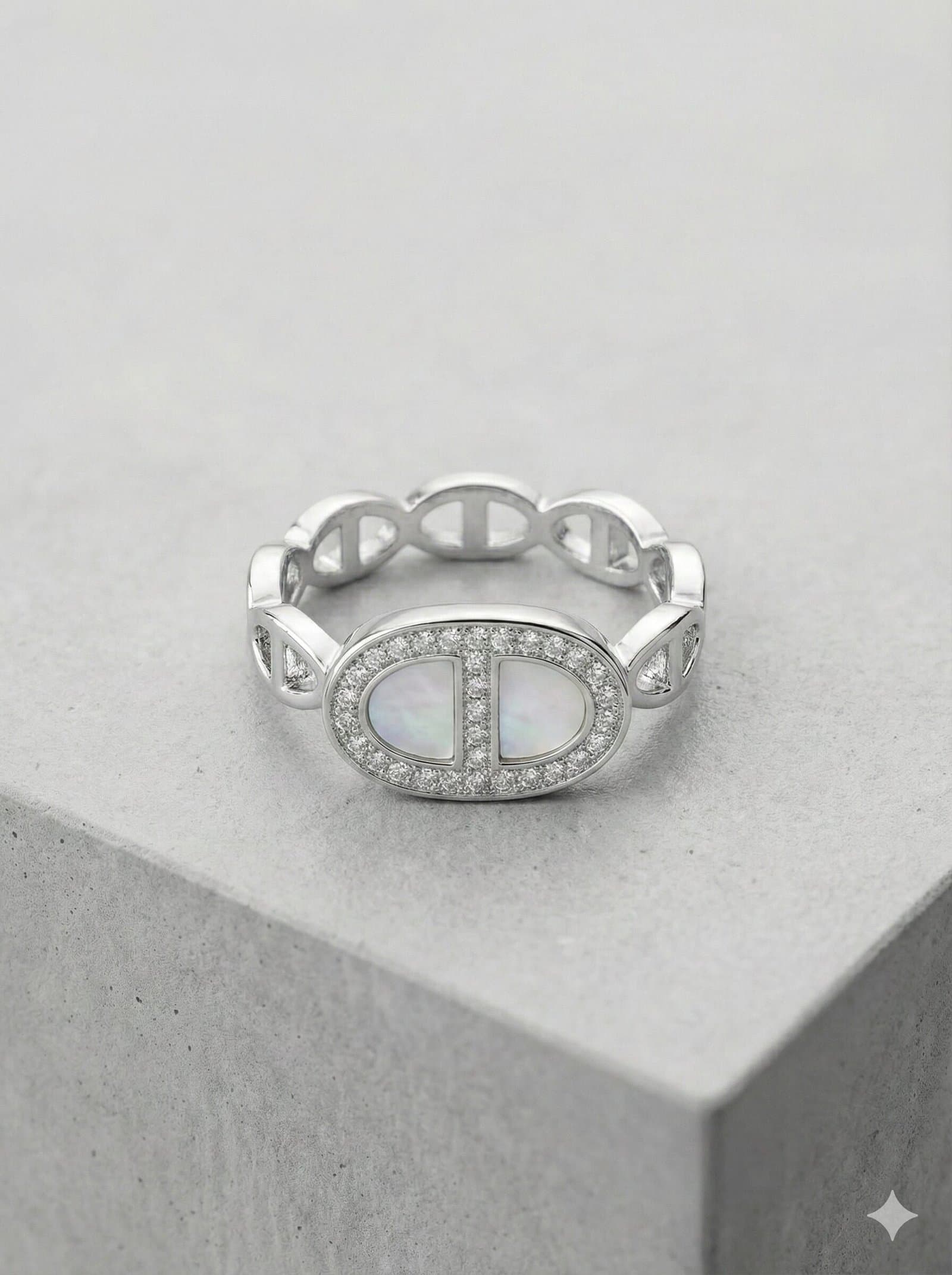 Silver-Toned Chain Link Ring with Oval Pearlescent Inlay and Pave Crystal Halo — image 1