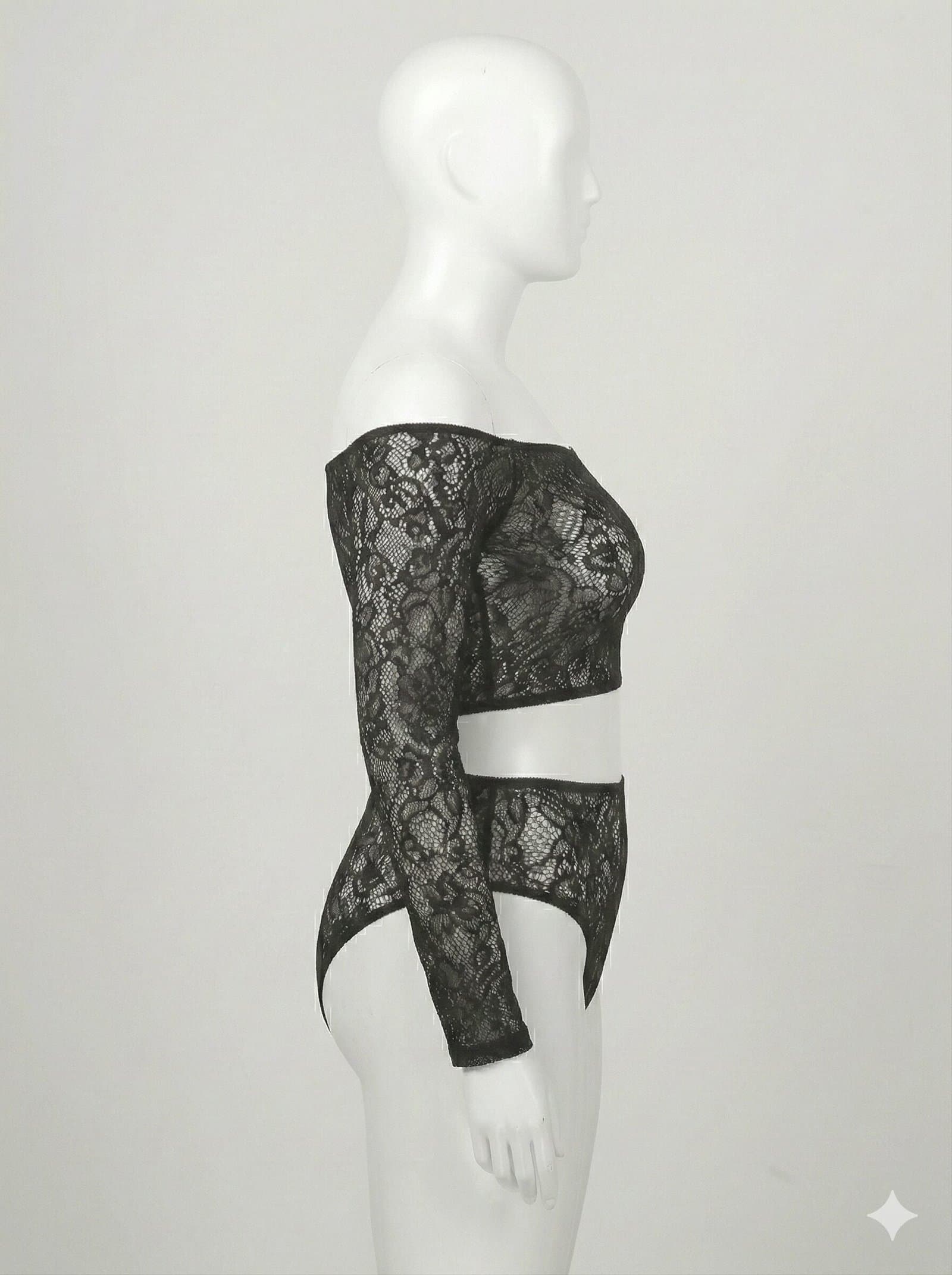 Long-Sleeve Lace Crop Top & Panty Set — image 2