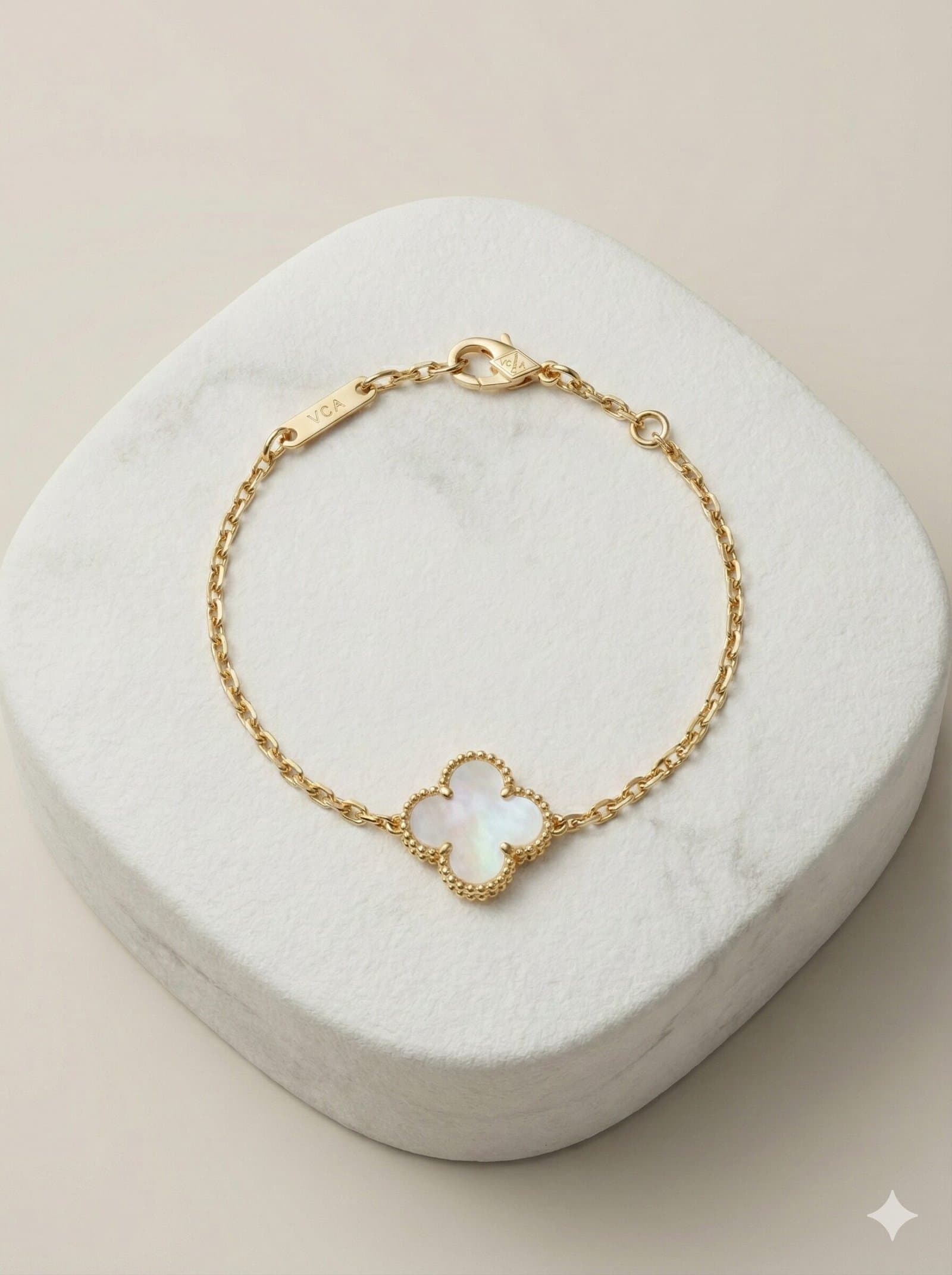 Luxury White Mother of Pearl Clover Bracelet – Gold Tone — image 3
